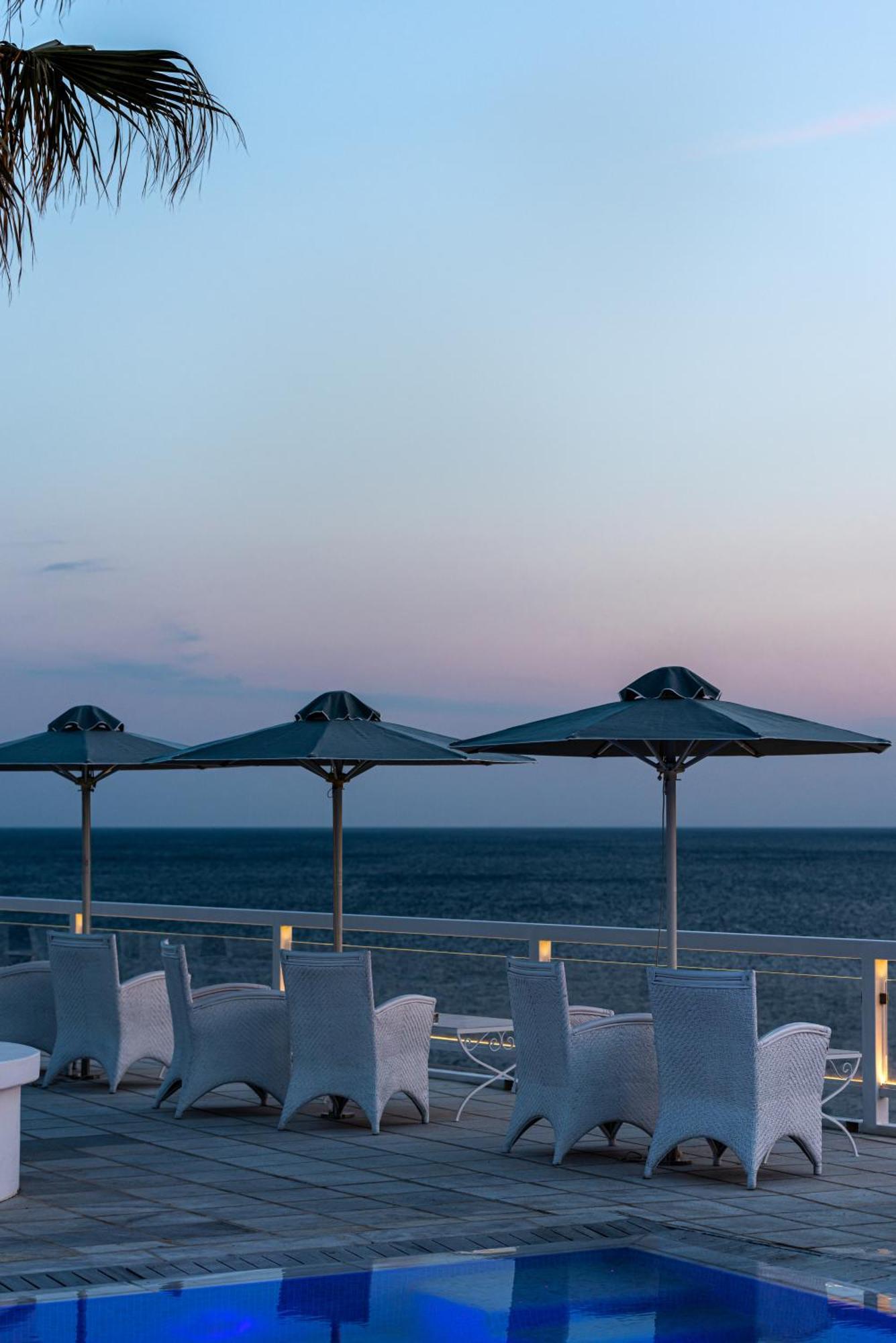 นิสซากี บูทิก โฮเต็ล Hotel Platys Gialos  ภายนอก รูปภาพ